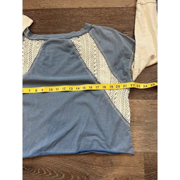 Boho Lace Crochet Raglan Crop Top Blue Cream Western Festival Free People Style - Picture 6 of 7